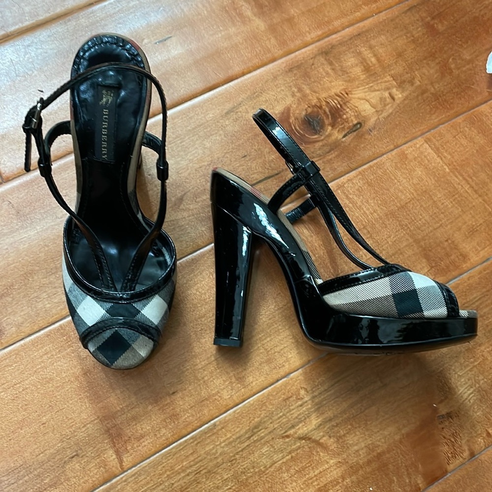 Burberry heels